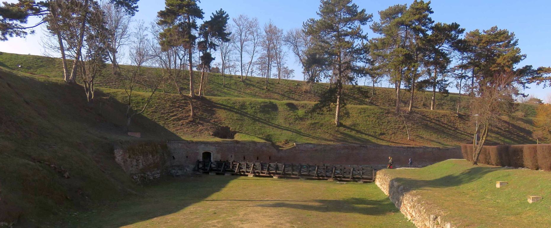 Peste 2 milioane de euro investiți pentru refuncționalizarea și redarea către comunitate a Laturii de Est a Cetății Alba Iulia