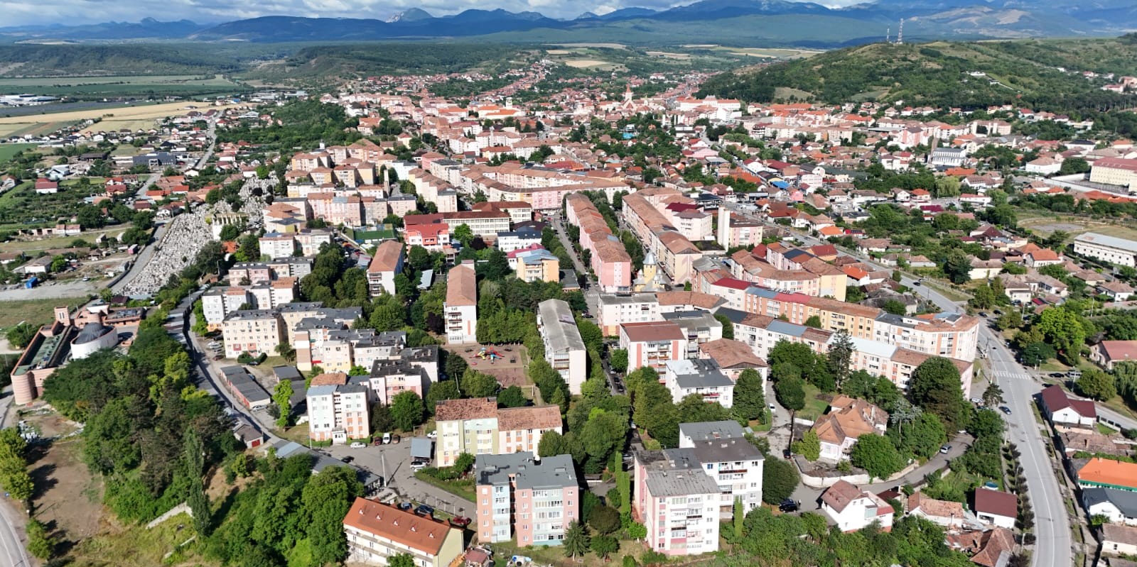 Aproape 4,5 milioane de euro investiție cu fonduri europene nerambursabile pentru cel mai aglomerat cartier al Municipiului Aiud