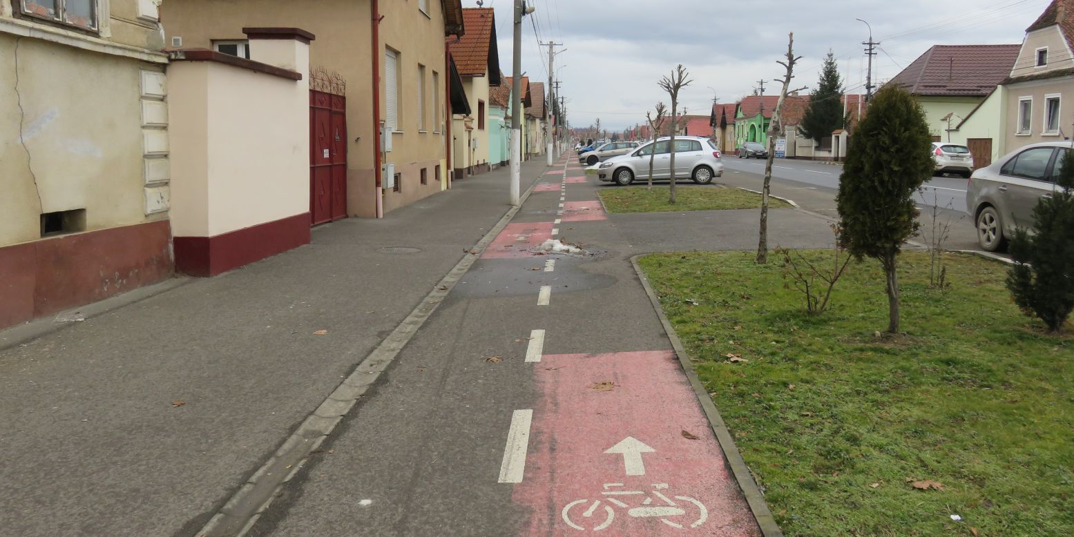6 kilometri de piste de biciclete, construiți cu finanțare europeană nerambursabilă prin Programul „Regiunea Centru”